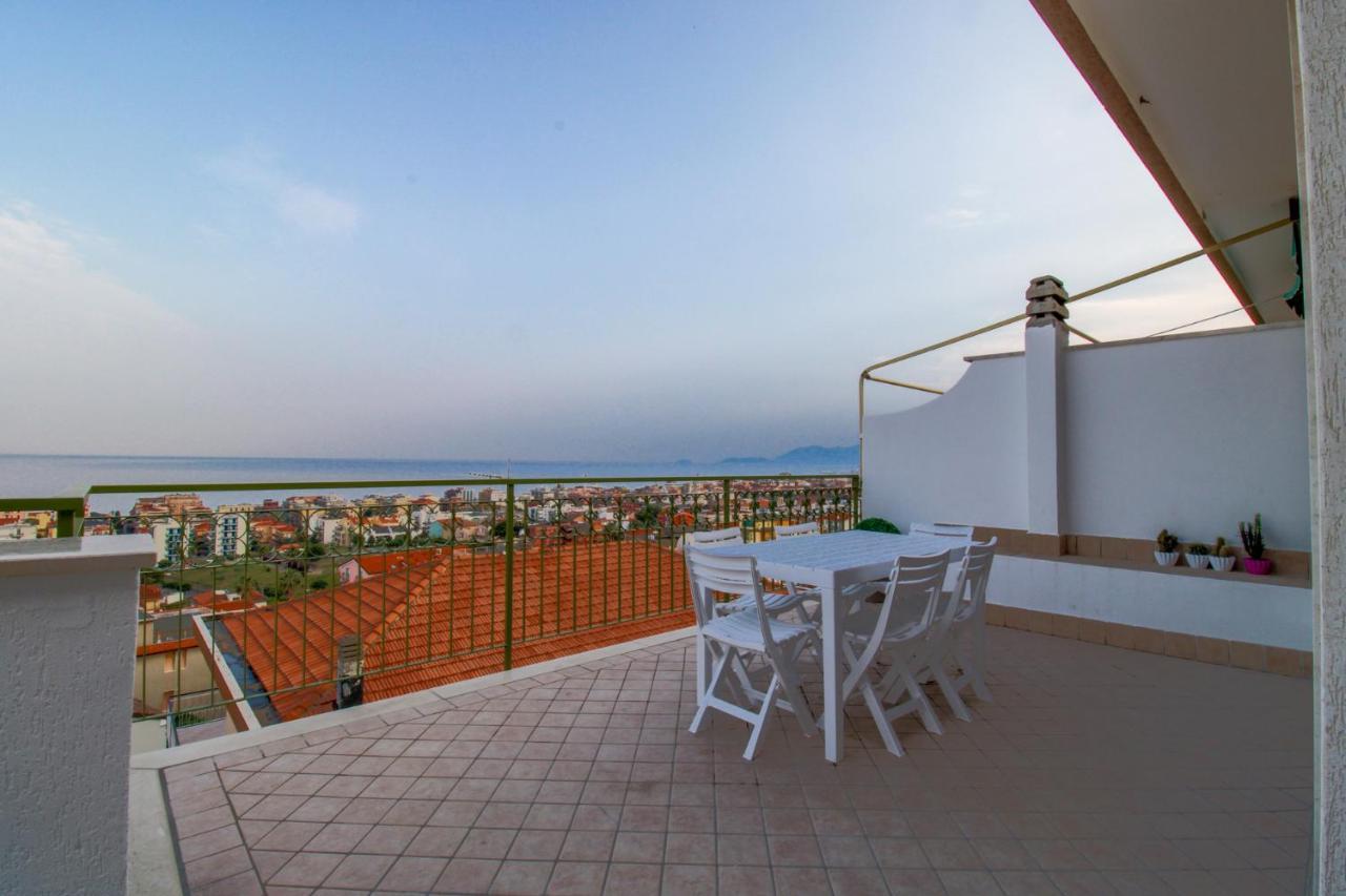 La Terrazza - By Ligooria Lejlighed Pietra Ligure Eksteriør billede